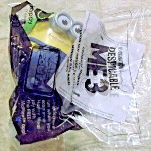 2/$30 McDONALD'S Despicable Me3 Groovin' Minion Collectible Toy 2017 NIP CANADA